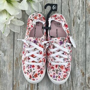 Women’s Scrunch Back Sneakers Shoes Size 6.5